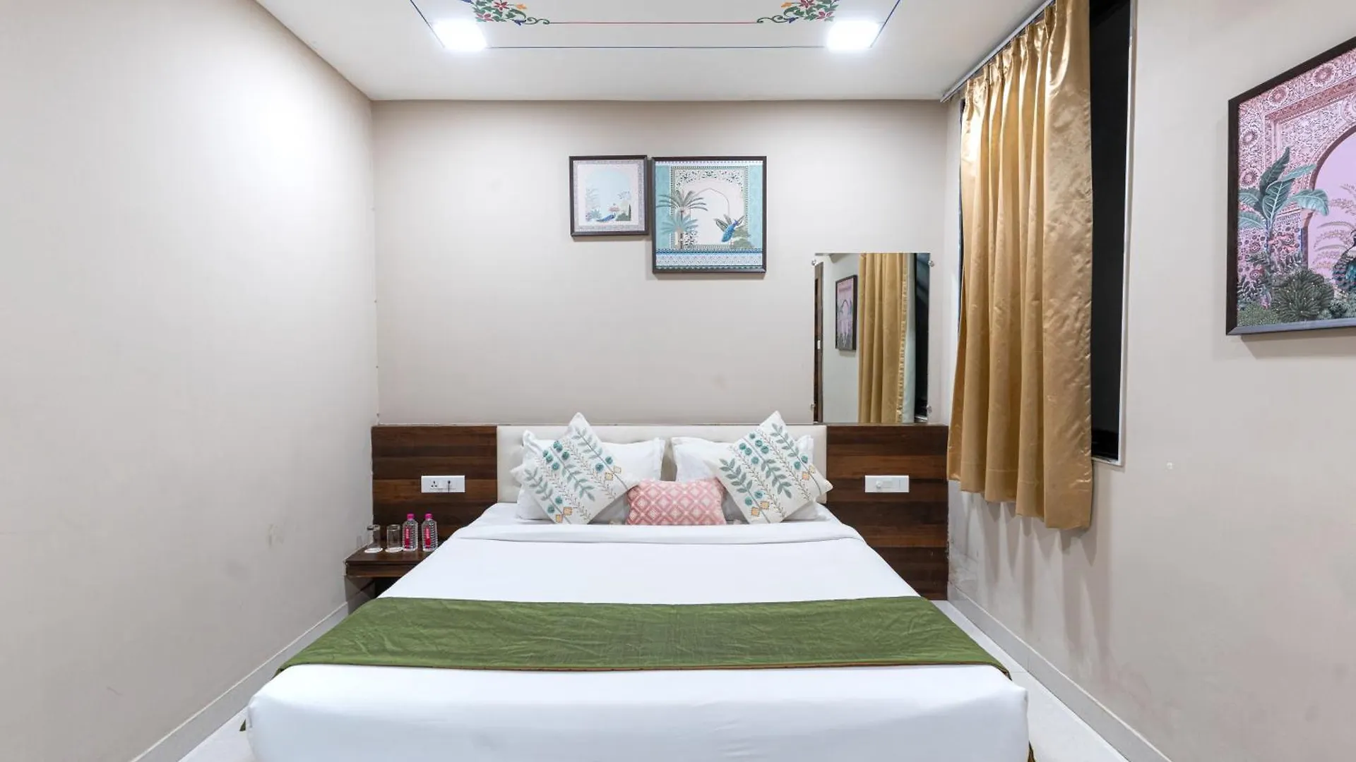 Rawla Udaipur - A Unit Of Rawla Ratanpur Otel 3*,